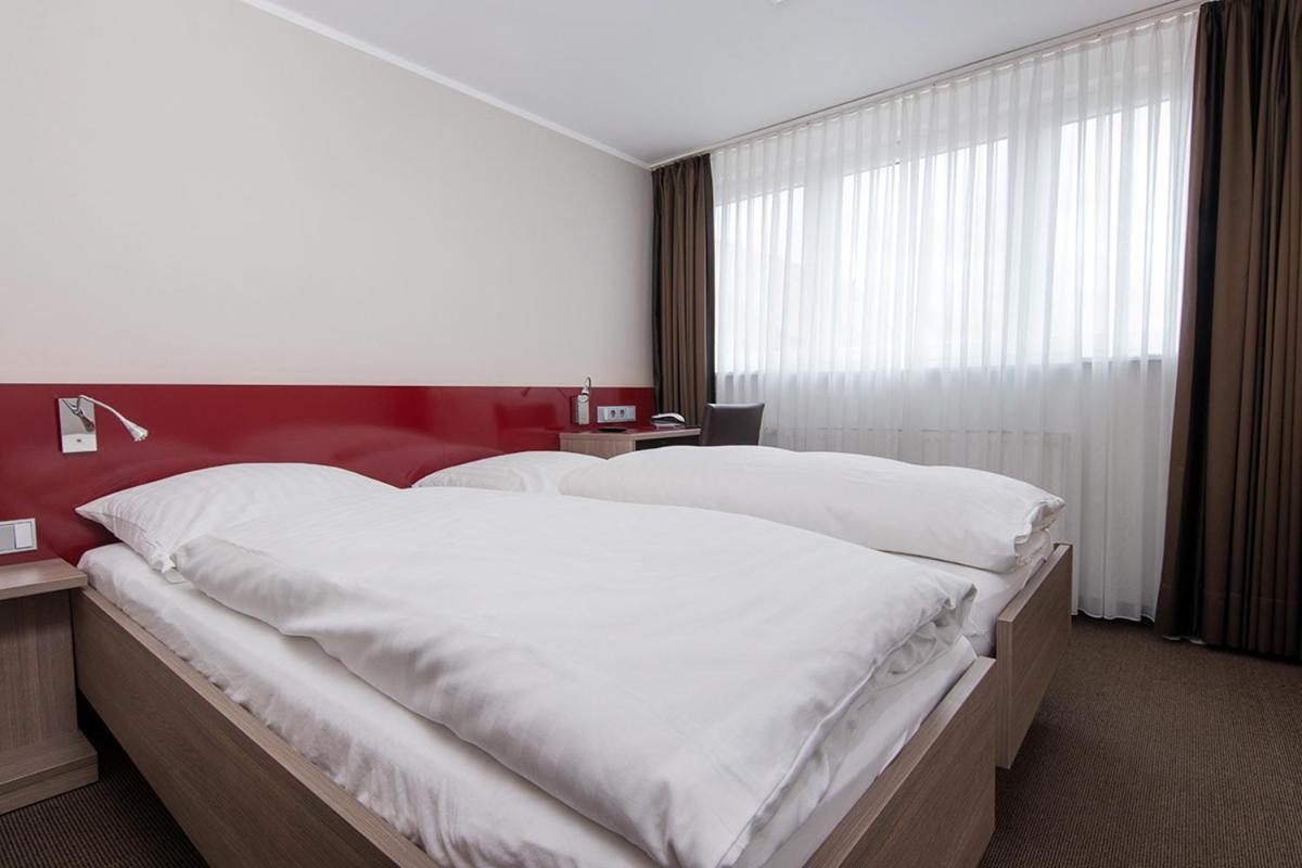Hotel Rennschuh Gottingen Bagian luar foto