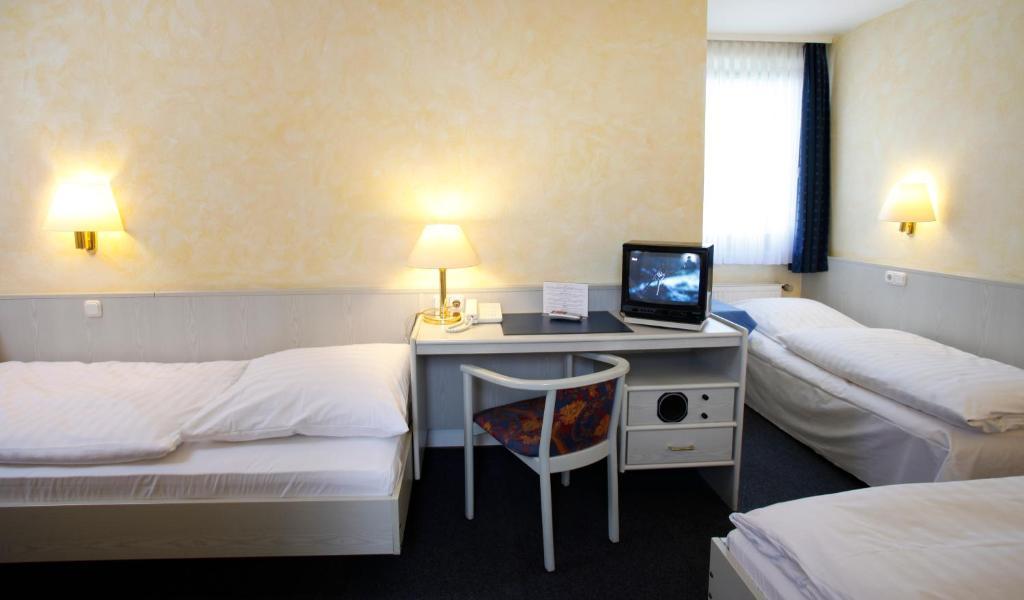 Hotel Rennschuh Gottingen Ruang foto