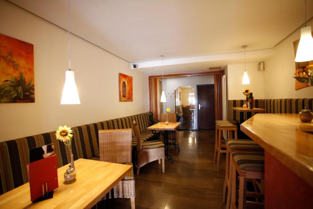 Hotel Rennschuh Gottingen Bagian luar foto