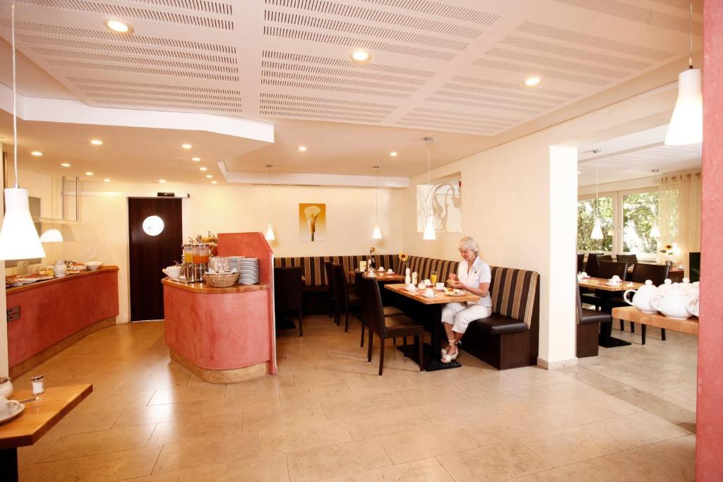 Hotel Rennschuh Gottingen Bagian luar foto